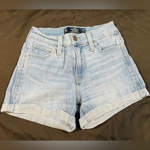 Hollister Womens Short Jeans size 23